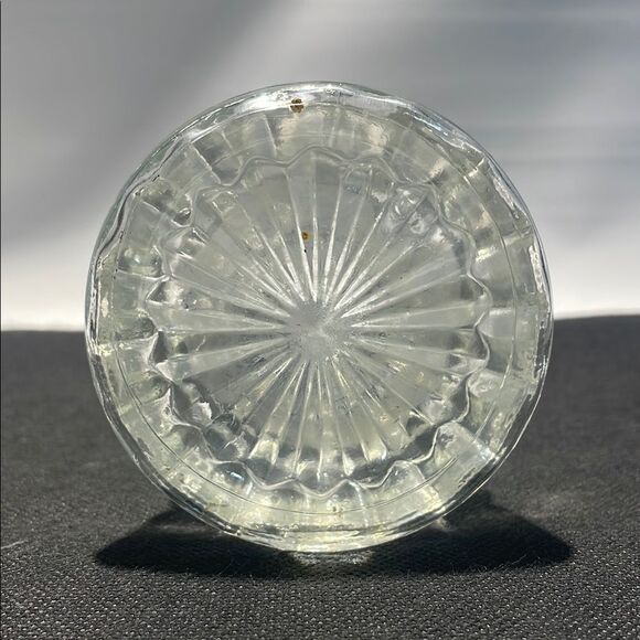 Vintage Crystal Accents Vase with Intricate Cut Glass Design - Picture 5 of 6